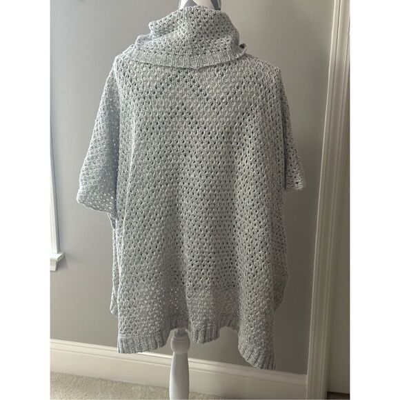 Open weave knit poncho - Picture 3 of 7